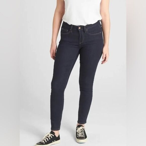 Gap Mid Rise Curvy True Skinny Jeans in Dark Rinsed Denim - Picture 1 of 7